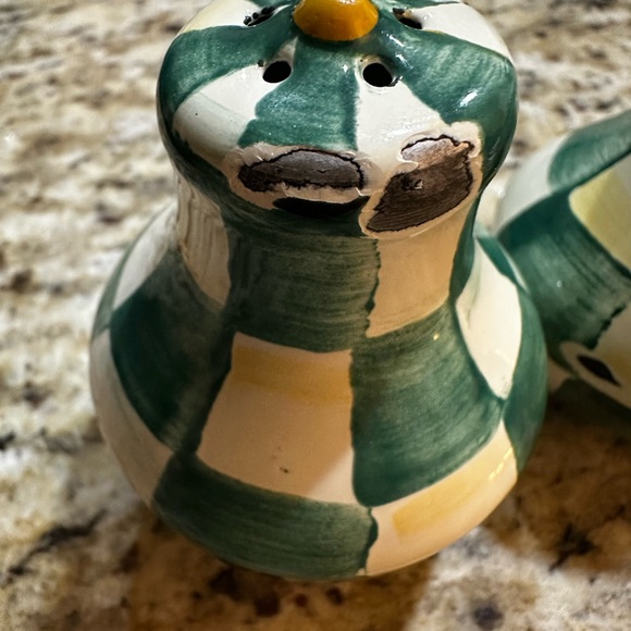Mackenzie-child’s emerald check salt and pepper shakers - Picture 4 of 6